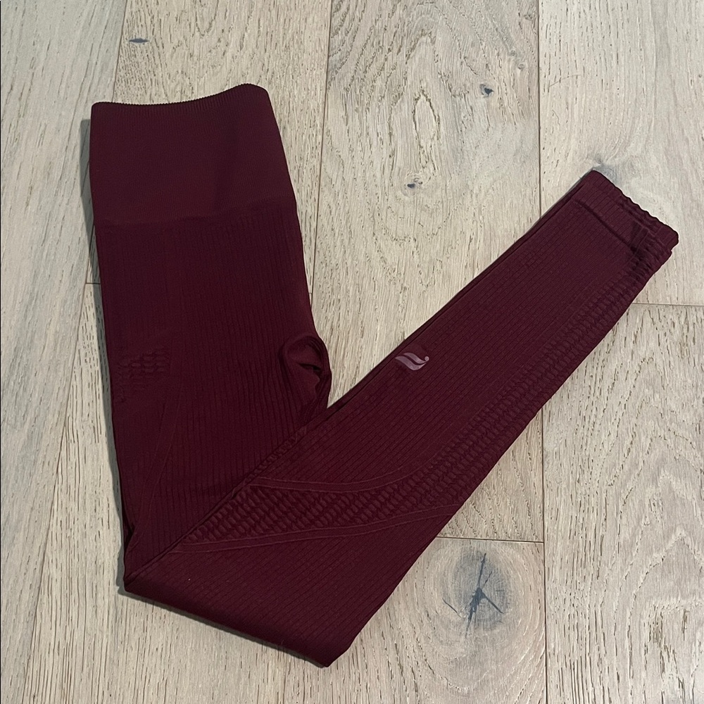 Fabletics Women's Burgundy Leggings